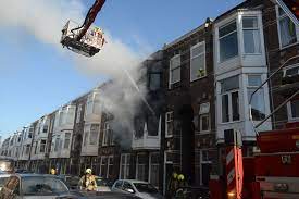 29 resultaten voor brand in den haag vindt u in de telefoongids. Zeer Grote Brand In Haagse Amperestraat Geblust Drie Woningen Onbewoonbaar Den Haag Ad Nl
