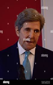 John kerry mexico hi-res stock photography and images
