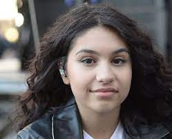 Alessia Cara Everything You Need To Know About The Best New Artist 2018 Grammy Winner Popbuzz