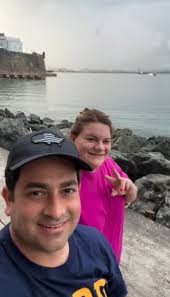 Ejercitándonos temprano antes de comenzar con la labores del día  🚶‍♂️‍➡️🚶‍♀️✌️ Buenos días a todos y Feliz jueves🇵🇷😊