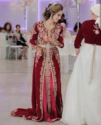 Vente en ligne d'abaya, caftan marocain, robe orientale, djebba maghrébine (algérienne, marocaine et tunisienne). Boutique De De Vente De Caftan En Ligne Moroccan Dress Dresses Fashion