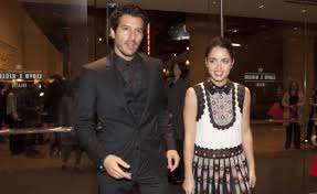 E poi con allacciate le cinture di ferzan ozpetek. Gossip E Tv Archivi Metropolitan Magazine