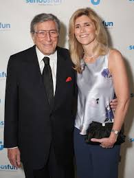 The new york native has been delighting us for. Tony Bennett 89 And Wife Susan Crow 56 Look Loved Up In Nyc Celebrity News Showbiz Tv Express Co Uk