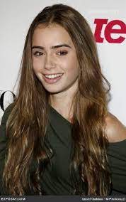 Lily Collins Google Search Lilly Collins Pretty Brunette Lily Collins