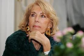 Risultati immagini per La follia e la sapienza: il viaggio dei greci ai confini dell' anima di Eva Cantarella