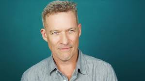 James Tupper in the HOUSE.