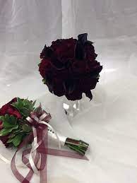 Handy flowers is your local online flower shop that puts your needs first. Black Magic Rose And Black Calla Bride Plus Toss Flower Delivery Fresh Flower Delivery Flowers