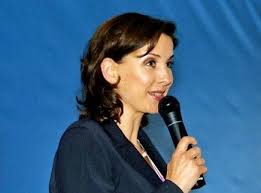 Er hat sich nicht nur als moderator und börsenreporter, sondern auch als gastredner und autor. N Tv Moderatorin Rommy Arndt Willkommen Bei 5 Sterne Moderatoren 5 Sterne Moderatoren