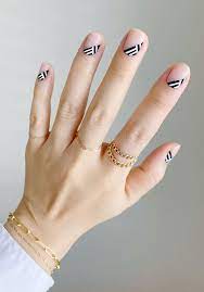 Desde hace años se ha perfeccionado las no te asombres cuando generalizo e incluyo a hombres, ya que estas técnicas están en tendencia si eres algo clásica, opta por diseños de uñas para novias jóvenes, por lo general, incluyen tonos. Unas Negras Disenos De Unas Para Hombres Unas Negras 2020 Unas2020 Com El Negro Representa La Elegancia Y El Misterio Puedes Usarlo En Tus Unas Para Verte Mas Glamorosa Always