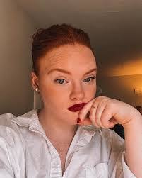 Hayley Jasmin's Instagram, Twitter & Facebook