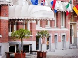 Best western leidse square hotel although the rooms aren't exactly what we would call stylish, they are surprisingly spacious and include all sorts of amenities like tv, phone, writing desk, safe, tea kettle, climate control and private bathrooms with showers and hair dryers, not to mention yellow and blue colour schemes. Otel Best Western Leidse Square 3 Otzyvy I Cena Otdyh Otele Best Western Leidse Square Niderlandy Amsterdam Letom 2020 G