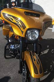 Hd Flhxs Streetglide Blackfrontend Goldflake Harley Harley Davidson Harley Davidson Bikes