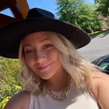 Haley pusecker (@HPusecker)