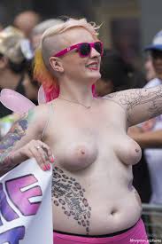 BBW girls nude in public spaces - wild flashing photos