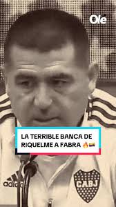 Mujer Banca A Riquelme Gonza