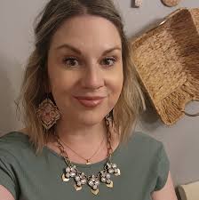 Christmas Tree Decorating Traditions and Memories