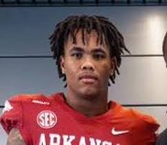 Texas LB feels 'wanted' by Hogs