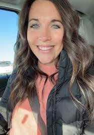 Melissa Perdue's Instagram, Twitter & Facebook