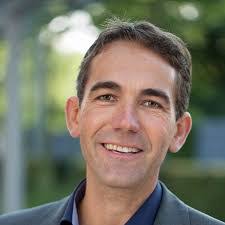 Georg Schwarz's Instagram, Twitter & Facebook