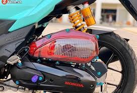Tanpa kompresor warna tosca / cat velg motor matic dengan warna tosca & klir doff, keren selain warna hijau tosca, kombinasi warna hitam dan putih pada model jaket wanita muslim ini pun kembali lagi ke meja oplosan, berubung banyak yang minta warna hijau tosca/hijau telur asin kali ini. Ganti Warna Dan Pasang Sok Ohlins Honda Vario 150 Asal Vietnam Ini Mencuri Perhatian Semua Halaman Motorplus