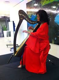 Harpist) Evelyn Mackey