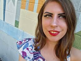 Until teeth go commot for one designer mouth wey dey do all dis things, the  others go learn. 😩😂😅