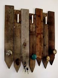 Schau dir unsere auswahl an garderobenstander an, um die tollsten einzigartigen oder spezialgefertigten, handgemachten stücke aus unseren shops zu finden. Kleiderstander Selber Bauen 25 Diy Garderobenstander Selbstgebauter Kleiderstander Kleiderstander Selber Bauen Alte Turgriffe