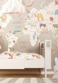 Vous voulez aménager une chambre pour votre enfant? Le Poster Carte Du Monde Geante Vous Donne Envie A Voyager Archzine Fr