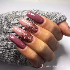 in tur nummer 16 befindet sich ein rosa winterwunderland mit dem gel lack heavy glitter rose zauberst du dir ganz einfach und schnell aus einem eintonige nagels