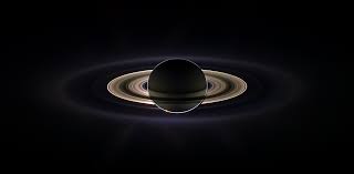 Planeet saturnus is de grootste planeet in ons zonnestelsel. Saturnus Planeet Wikipedia Saturnus Planeten Foto S
