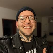 Daniel Kutz's Instagram, Twitter & Facebook