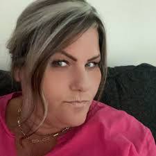 Cindy Stanfill's Instagram, Twitter & Facebook