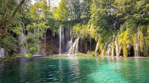 Plitvička jezera su najstariji i najveći nacionalni park republike hrvatske. Nacionalni Park Plitvicka Jezera Lovinacki Turisticki Forum