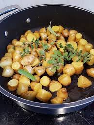 Pommes De Terre Nouvelles Sautees Aux Herbes Bacon Audrey Cuisine Pomme De Terre Nouvelle Pomme De Terre Alimentation