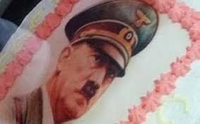 Commandez votre gâteau d'anniversaire personnalisé en ligne.grands choix de thèmes : Italie Un Gateau D Anniversaire Flanque D Hitler Pour Un Ado De 15 Ans The Times Of Israel
