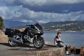 Photographiés en flagrant délit d'imprudence, les visages effrayés de ces piétons indisciplinés sont alors projetés sur ce même panneau. Coronavirus Et Balade A Moto Helas C Est A Eviter Moto Station
