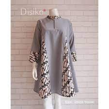 Contoh desain baju kerja batik guru baju batik guru 2 motif lengan panjang kombinasi batik guru biasanya sangat simple dan sederhana berbeda dengan aneka model baju batik atasan wanita modern misalkan lebih kompleks dan banyak hiasan. Pin Di Batik Kombinasi
