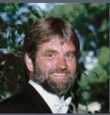 Robin Pence's Instagram, Twitter & Facebook