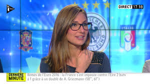 Elle a un fils, james, né en 2014. Animatricestv Celebs Auf Twitter Rt Vuesalatele Sublime Marie Portolano Marieportolano En Ce Moment Itele Pour Le Defrief Foot Euro2016 Https T Co Trlu9d9gpt