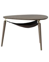 Table basse laquée colorado, plateau rond disponible en trois dimensions, structure avec trois pieds en bois laqué opaque, couleurs variées. Table Basse Hang Out Umage Table Basse En Bois Design Scandinave Couleur Fonce