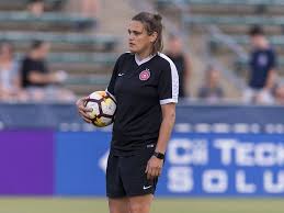 Nadine angerer joins ann schatz to talk about her final game as a thorn ahead of tomorrow's german goalkeeper nadine angerer came out on top in the voting for the best player in women's. Ex Nationaltorhuterin Nadine Angerer Feiert Comeback Mopo De
