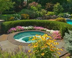 18 Amazing Poolside Landscape Ideas