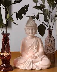 Namaste Dieser Buddha Von Lumida Ceramica Ist Ideal Fur Raume Die Du Mit Einem Entspannten Beruhigenden Ambiente Bereichern Buddha Namaste Kleine Auszeit
