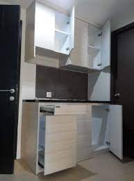 Segala koleksi harta karun mereka terletak di sana. Harga Lemari Dapur Kaca Yang Lebih Memukau Peminat Banyak Orang Kitchen Set Jakarta