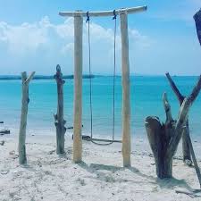 Harga tiket masuk resmi ke kawasan pantai tanjung pakis di karawang sangat terjangkau, yakni cuma rp5 ribuan per orang. Pantai Embe Kalianda Lampung Pantai Indah