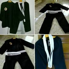 Jelaskan fungsi pencak silat saat ini! Ide Top 33 Gambar Baju Silat
