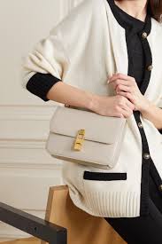 En géométrie euclidienne, un carré est un quadrilatère convexe à quatre côtés de même longueur avec quatre angles droits. White Le Carre Leather Shoulder Bag Saint Laurent Net A Porter