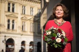 Zármutek ze smrti blízkého přítele se podle ní nelepší, ba naopak. Herecka Emilia Vasaryova Ak Zena Neostane Sama Moze Hovorit O Stasti