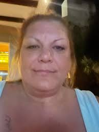 Hey all...should have graduated in 96 but didn't as I had my daughter..  lived there till 2001 and moved to calgary with my husband and small  family....been here in calgary since 😁 |