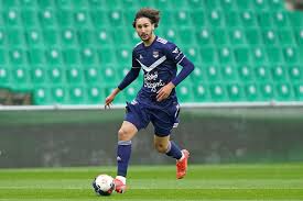 According to footmercato journalist santi aouna, both premier league clubs have initiated contacts regarding a summer transfer and they are expected to submit an offer soon. Lhezx Nhvfk7wm